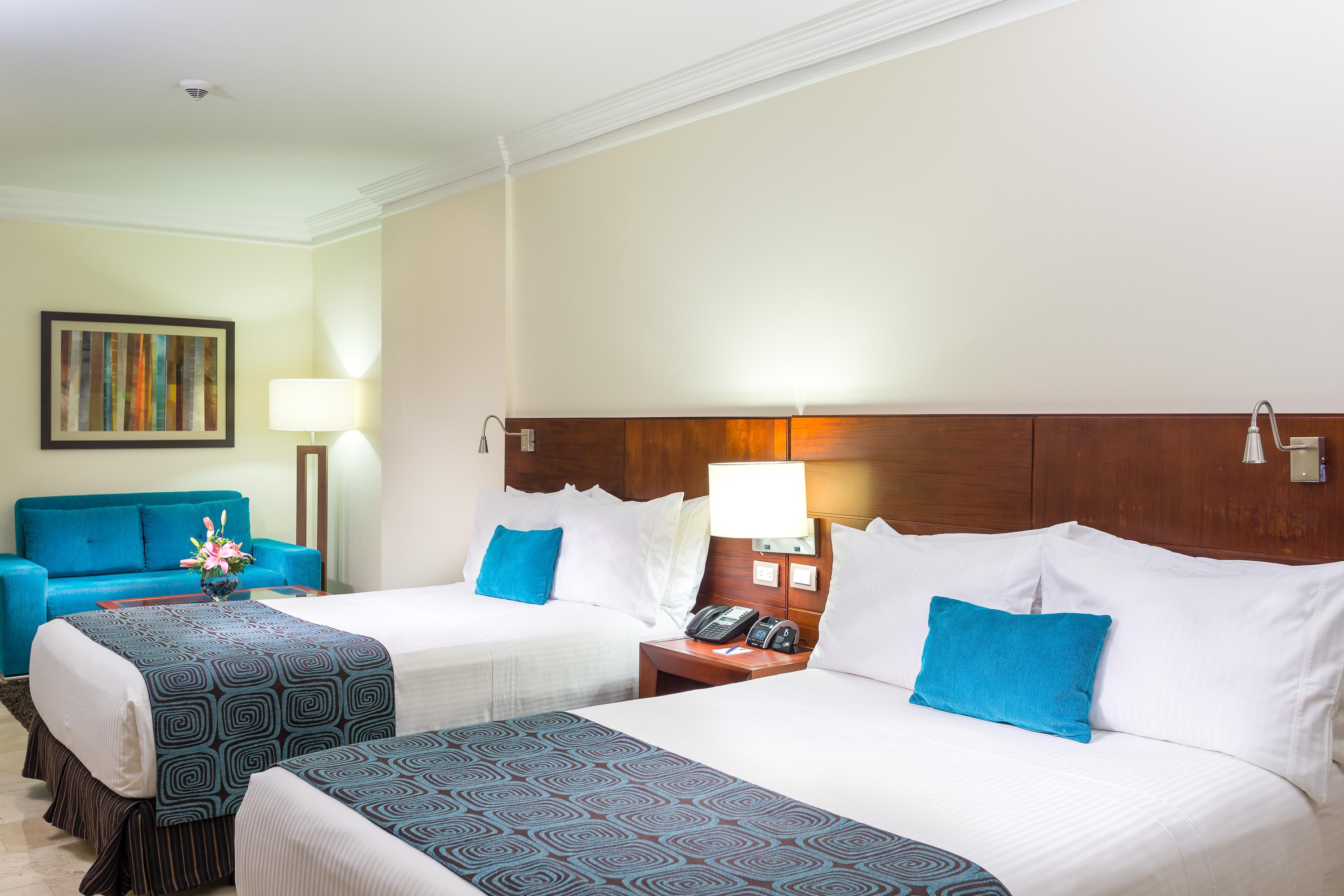 Hotel Dann Carlton 부카라망가 외부 사진 A room at the hotel