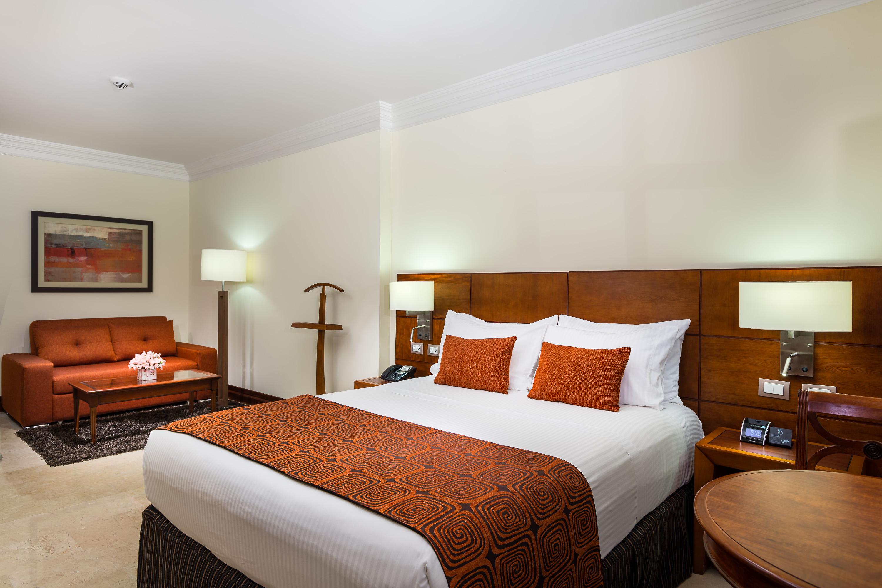 Hotel Dann Carlton 부카라망가 외부 사진 A room at the hotel