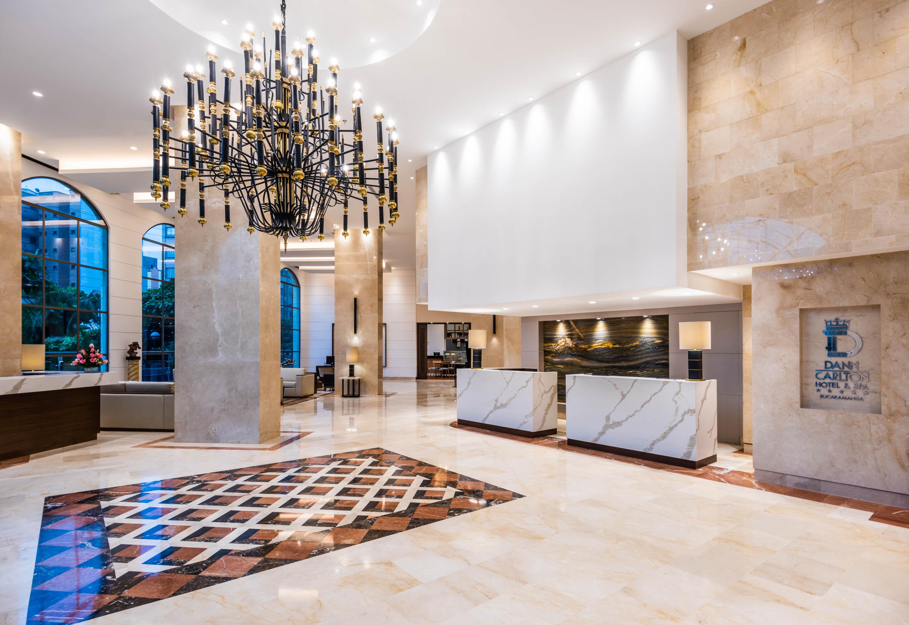 Hotel Dann Carlton 부카라망가 외부 사진 Lobby