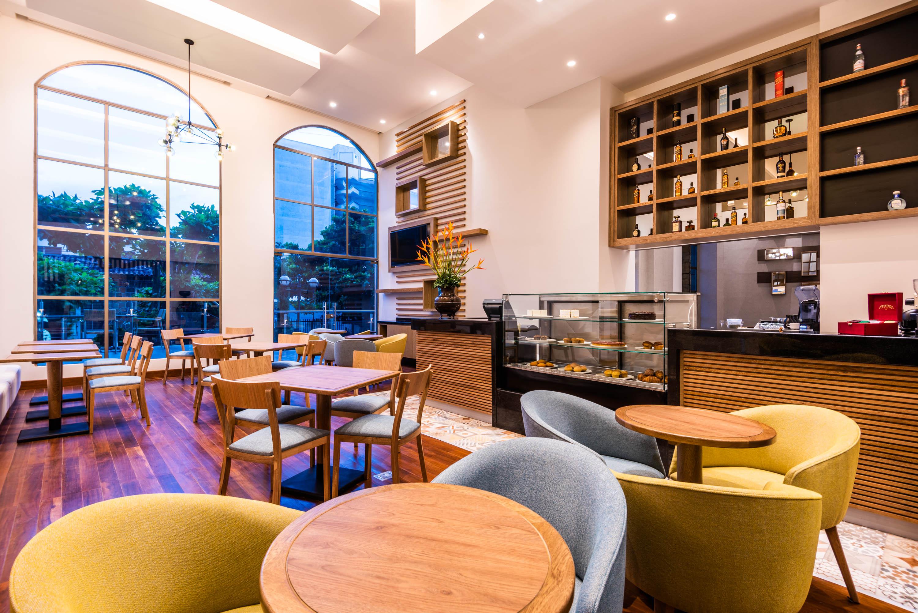 Hotel Dann Carlton 부카라망가 외부 사진 The Coffee Shop