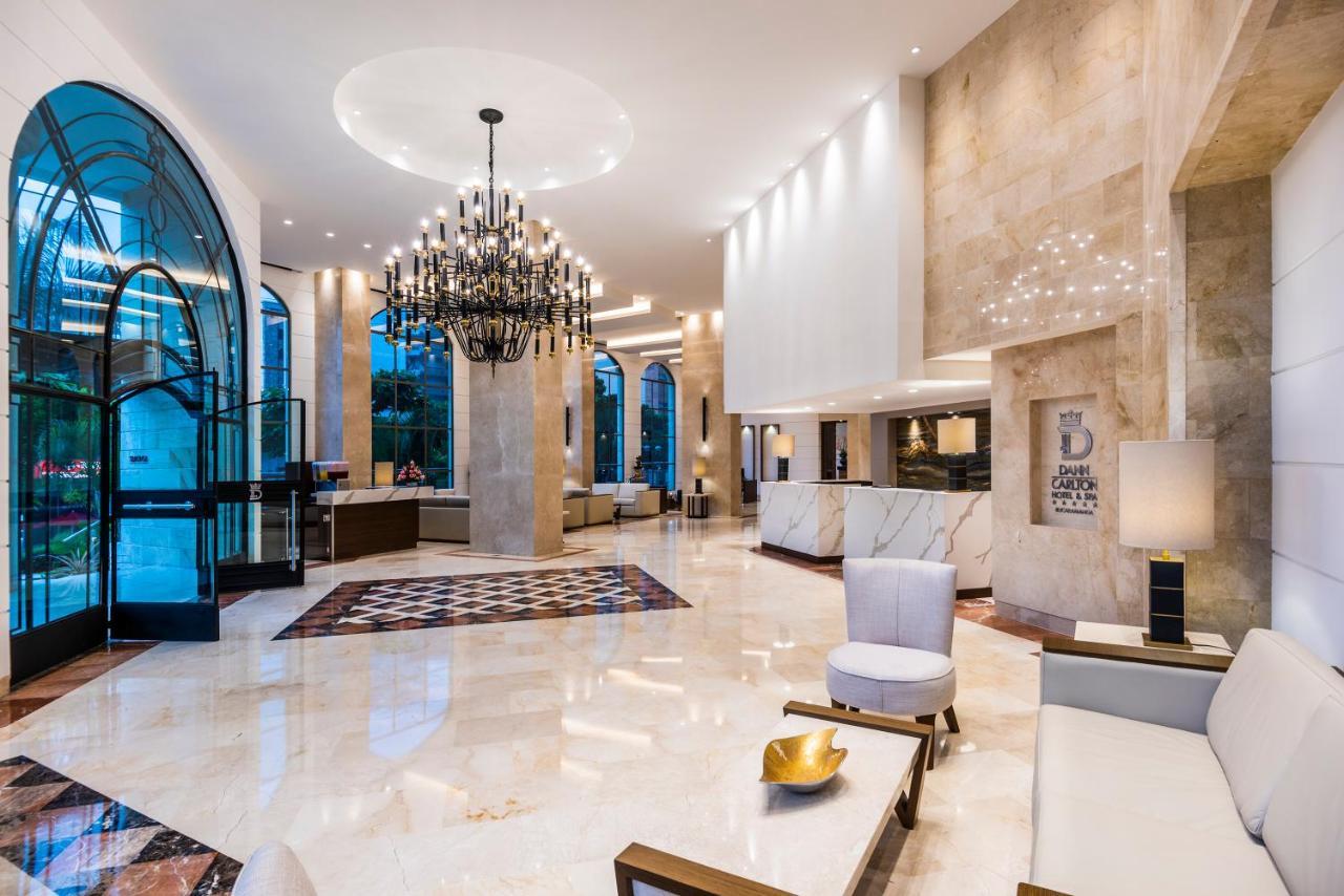 Hotel Dann Carlton 부카라망가 외부 사진 Lobby